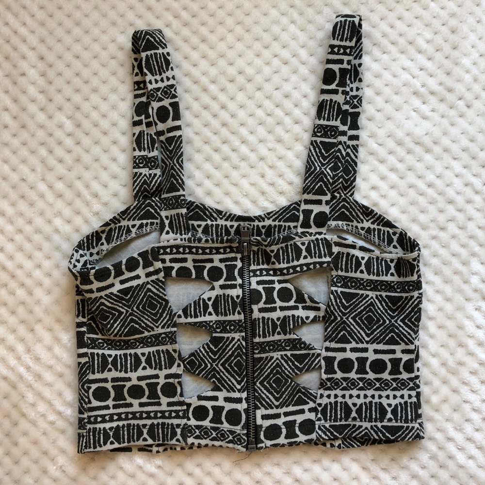 Brandy Melville tribal crop top - Picture 2 of 2